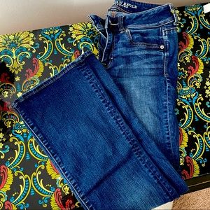 Women’s AE blue jeans